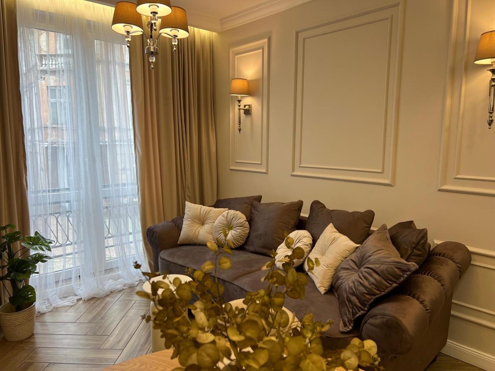 Family & Business Sauna Apartments Plac Wolnosci Centrum Downtow, - Piekny Apartament - 5 Bedroom With Private Sauna, Bath With Hydromassage, Parking, Catering Options Кельце Екстер'єр фото