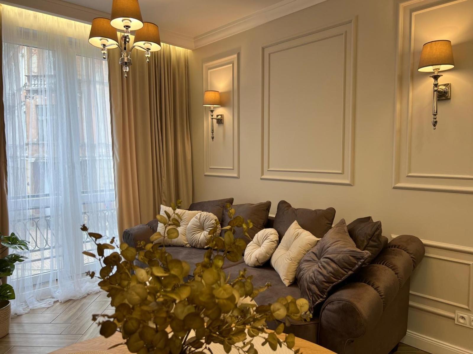 Family & Business Sauna Apartments Plac Wolnosci Centrum Downtow, - Piekny Apartament - 5 Bedroom With Private Sauna, Bath With Hydromassage, Parking, Catering Options Кельце Екстер'єр фото