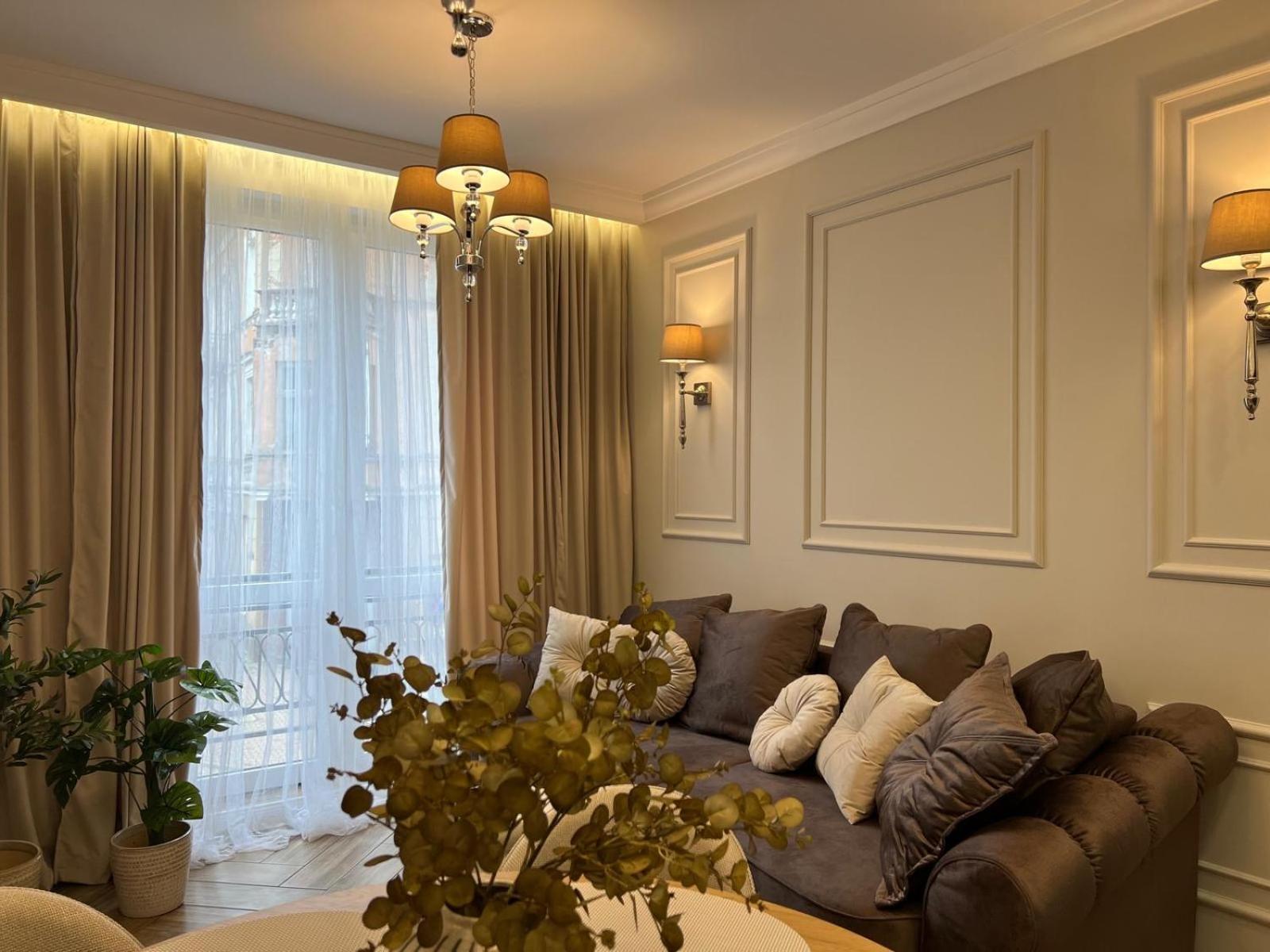 Family & Business Sauna Apartments Plac Wolnosci Centrum Downtow, - Piekny Apartament - 5 Bedroom With Private Sauna, Bath With Hydromassage, Parking, Catering Options Кельце Екстер'єр фото