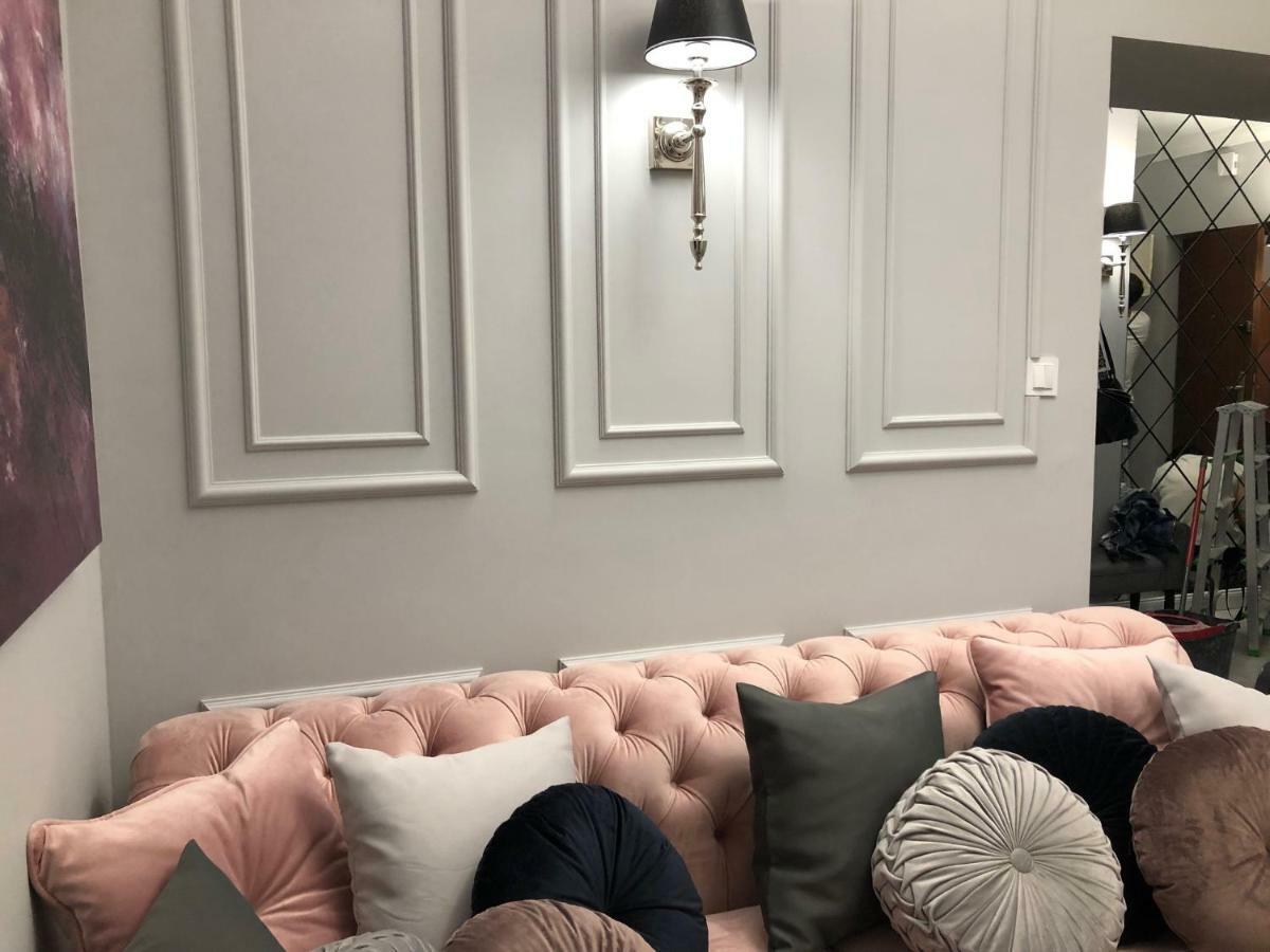 Family & Business Sauna Apartments Plac Wolnosci Centrum Downtow, - Piekny Apartament - 5 Bedroom With Private Sauna, Bath With Hydromassage, Parking, Catering Options Кельце Екстер'єр фото