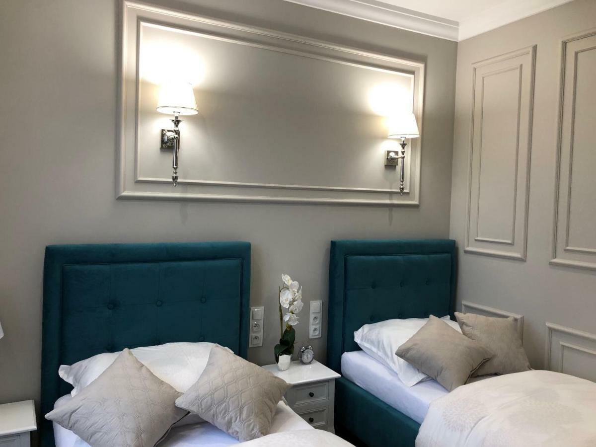 Family & Business Sauna Apartments Plac Wolnosci Centrum Downtow, - Piekny Apartament - 5 Bedroom With Private Sauna, Bath With Hydromassage, Parking, Catering Options Кельце Екстер'єр фото