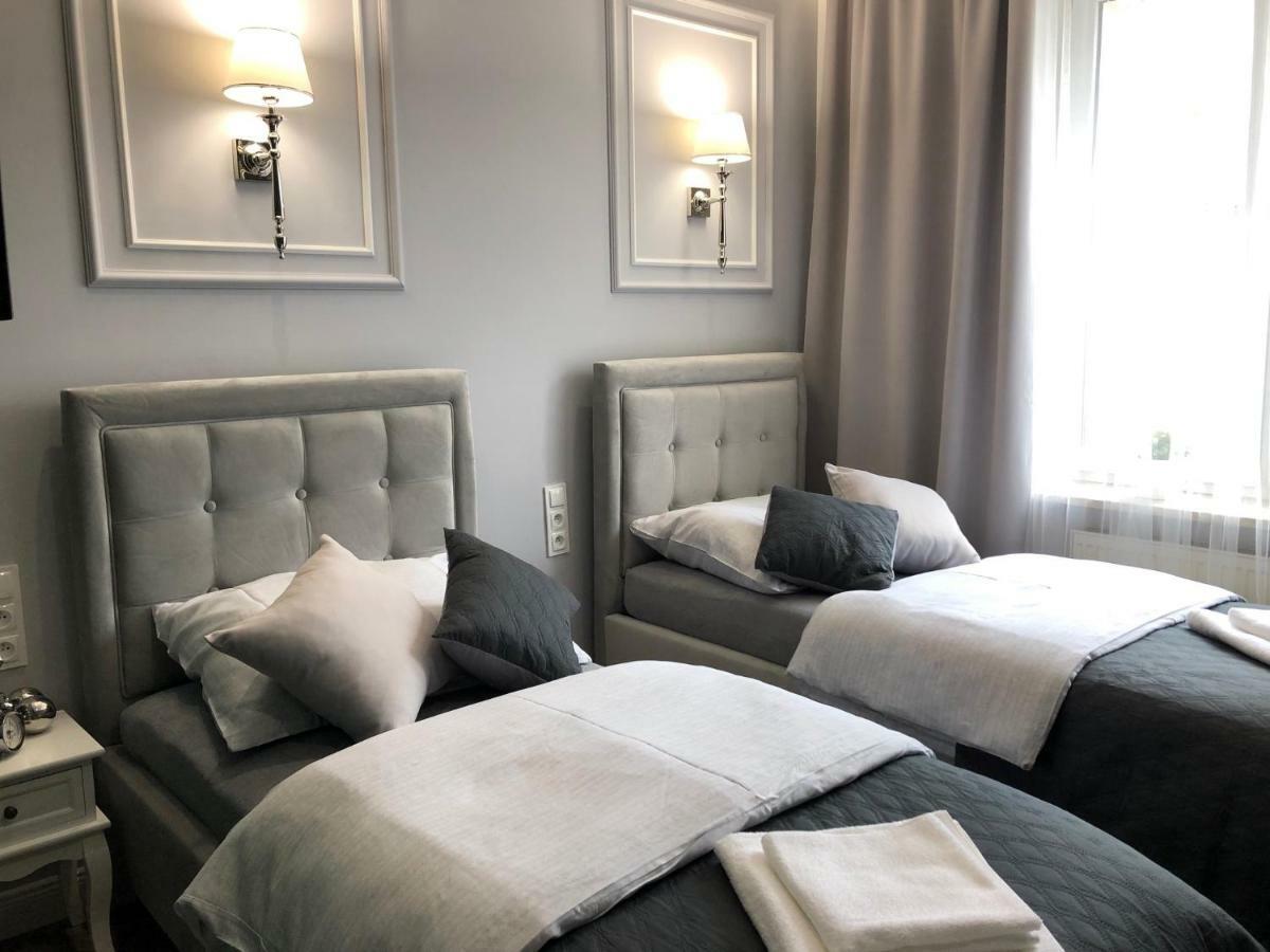 Family & Business Sauna Apartments Plac Wolnosci Centrum Downtow, - Piekny Apartament - 5 Bedroom With Private Sauna, Bath With Hydromassage, Parking, Catering Options Кельце Екстер'єр фото