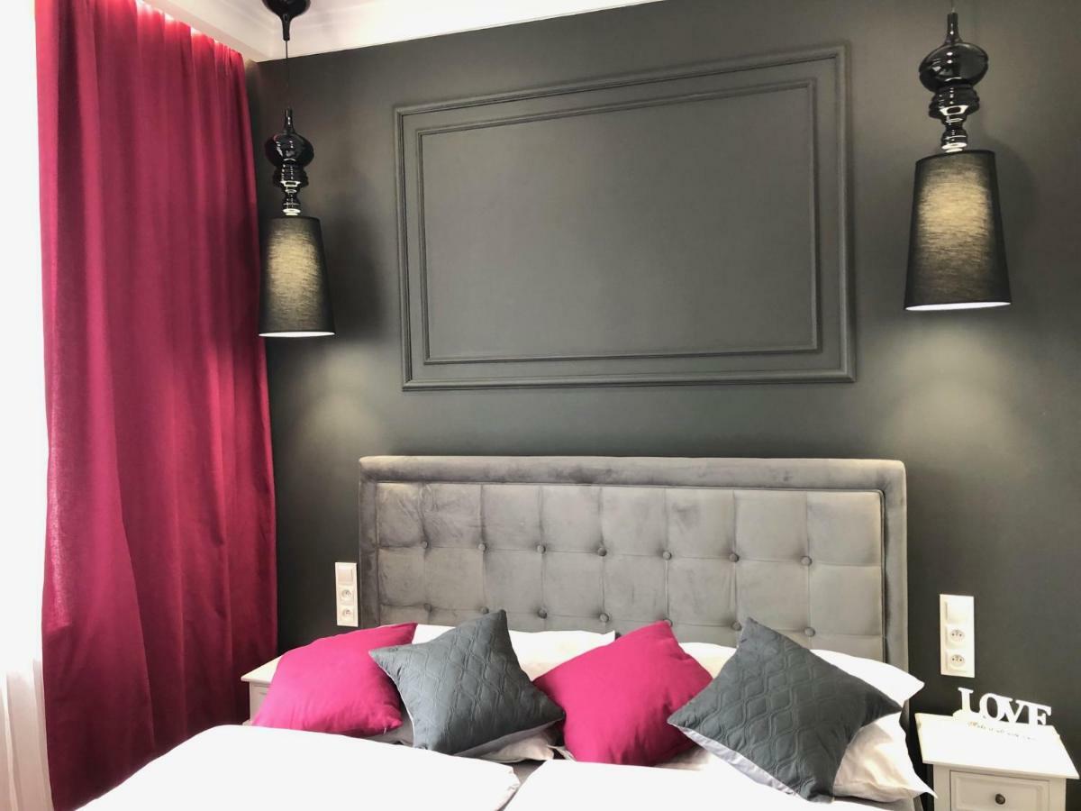 Family & Business Sauna Apartments Plac Wolnosci Centrum Downtow, - Piekny Apartament - 5 Bedroom With Private Sauna, Bath With Hydromassage, Parking, Catering Options Кельце Екстер'єр фото